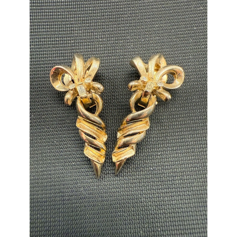 Vintage Gold Tone Polished Ribbon Flower Clip Earrings rhinestones
